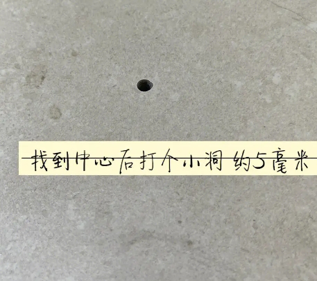 延安市瓷砖空鼓维修公司专业解答在瓷砖铺贴过程中，如果砂料搅拌不均匀，将会带来以下问题